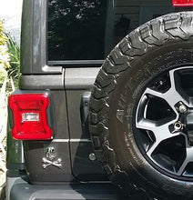 Load image into Gallery viewer, Skull Emblem Badge