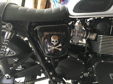 Load image into Gallery viewer, Skull Emblem Badge